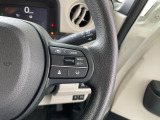 【アダプティブ・クルーズ・コントロール】予め設定した車速内でクルマが自動的に加減速。 前走車との適切な車間距離を維持しながら追従走行し、高速道路でのドライバーの疲労を軽減。「安全」をお求めください。