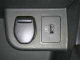 【充電用USB端子】デバイスの充電に便利です。※実際の接続端子は写真で確認or店舗までご気軽にお問合せください♪
