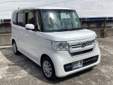 自社整備工場で点検整備をおこなってからお渡ししています。車検が残っている場合は『12ヶ月点検整備』を、車検整備付きの場合は『車検整備』をおこないます。整備費用は車両本体価格に含まれています。