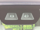 【スマートアシスト】走行中に前方の車両等を認識し、衝突しそうな時は警報とブレーキで衝突回避と被害軽減をアシスト。より安全にドライブをお楽しみいただけます。