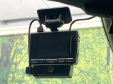 【ドライブレコーダー】ドライブレコーダー装備!走行中はもちろん、あおり運転や事故に遭遇した際、映像で記録し、万一のリスクに備えます。※記録用SDカードはお客様ご自身でご準備いただく必要があります。