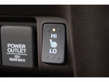 シートヒーター装備付き車!!座席に埋め込まれた電熱線によりシートを暖めることが出来る装備で、温められたシートは、寒い冬でも快適です!!