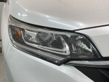 LEDヘッドライトは、点灯の瞬間から最大光量を発揮し、突然暗くなるトンネルなどでの安定感を高めます。