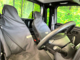 運転席シート廻りは使用感も少なく、良好な状態となっています。丁寧に使われていたことがよくわかりますね。