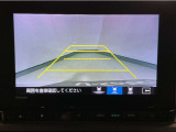 【バックカメラ】運転が苦手な方も車庫入れラクラクです!ギアをリバースに入れれば自動的に切り換わりますので、面倒な操作は不要です♪狭い駐車場もお車を傷つけず安心ですね!