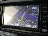 純正ナビを装備。タッチパネル式で使いやすく、お出かけもラクラクです。