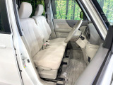 運転席シート廻りは使用感も少なく、良好な状態となっています。丁寧に使われていたことがよくわかりますね。