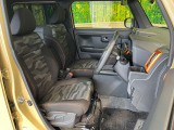 運転席シート廻りは使用感も少なく、良好な状態となっています。丁寧に使われていたことがよくわかりますね。