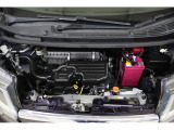 直列3気筒DOHC12バルブエンジンを搭載し、日常走行で扱いやすい出力特性を備えています。
