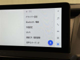 ディスプレイオーディオを装備。スマホとクルマをつなぐことで、これまでのナビに加えて、いろんなサービスが楽しめます。