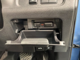 いまや快適なカーライフに欠かせないETCが付いています。