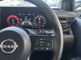 プロパイロット(同一車線運転支援)アクセル・ブレーキ・ステアリング操作をクルマがサポート。高速道路などで、ドライバーの負担を軽減します。