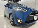 フォグランプ装着車です。暗い夜道の車両前方を明るく照らします