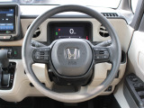 握りやすく、回しやすいステアリングは長時間の運転でも疲れを感じさせません!