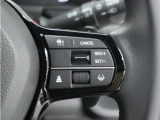◆アダプティブクルーズコントロール◆予め設定した車速内でクルマが自動的に加減速。前走車との適切な車間距離を維持しながら追従走行します。【LKAS】車線維持支援システムでステアリング操作を支援。