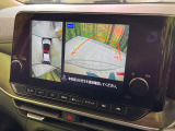 【アラウンドビューモニター】専用のカメラにより、上から見下ろしたような視点で360度クルマの周囲を確認することができます☆死角部分も確認しやすく、狭い場所での切り返しや駐車もスムーズに行えます。