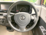 【純正革巻きステアリング】上質な革を使用することで、手にしっかり馴染みとても運転しやすいハンドルです♪