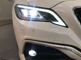 LEDヘッドライトです。デザイン性がよくとても明るいので、夜間の走行や悪天候でも安心です。しかも長寿命!