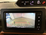バックギアに入れると、このように後方が映し出されます!駐車の際とても安心!便利!最終確認はご自身の目と耳で必ず行ってください!