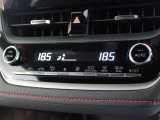 左右独立温度コントロールフルオートエアコンです。運転席、助手席それぞれで独立して温度設定ができます。冷え性の方が乗っても安心ですね♪