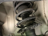 お車を安心してお乗りいただく為には、足回りの定期点検が欠かせません。サービスサポート(有償保証)では無料点検もご提供しており、安心のカーライフをお過ごしいただけるサポート体制が整っています。