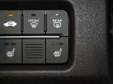 【シートヒーター】シートヒーター装備車です。寒い冬に乗車中とても暖かく快適に移動できます。冷え性の方にピッタリの装備です!