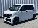 この度は、当店のお車をご覧いただきまして誠にありがとうございます。当店では全国販売・納車も行っております。県によって陸送費用は異なりますのでお気軽にお問い合わせください。