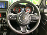 【純正革巻きステアリング】上質な革を使用することで、手にしっかり馴染みとても運転しやすいハンドルです♪