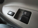 ビジネスカーでも快適装備は外せません。運転席&助手席はパワーウインドウです。(挟み込み防止機能付き)。