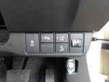 低速域衝突軽減ブレーキシステムのCMBSと横滑り防止装置のVSAが付いてます☆