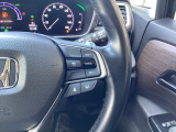 Hondaセンシングの機能のひとつ、アダプティブクルーズコントロール付!アクセルから足を離しても設定したスピードと前車との車間を保ち走行してくれます!車線維持もアシスト☆高速道路で疲労軽減ですね☆
