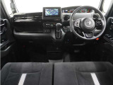 ◆インテリアパネル◆視界広々で非常に運転しやすくロングドライブでも疲れを感じさせないすっきりとまとまったインパネ周りです。
