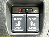 【両側パワースライドドア】スマートキーや運転席のスイッチで後席両側スライドドアの開閉が可能♪電動だから力を入れてドアを開ける必要が無く、小さなお子様でも簡単に開け閉めでき快適です♪