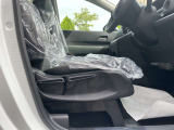 当社には、【指定工場】を併設しており、車検・点検整備もお任せください。ホンダ車を知り尽くしたエキスパートサービスエンジニアがご対応させていただきます。