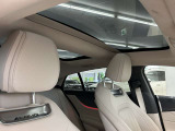 リバース連動型のバックカメラは、精度が高く、バックや縦列駐車もストレスなく止められます。カメラの性能も日々進化しており画質には私たちも驚かされます。ぜひ実車でのご確認をお願い致します!