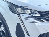 ●LEDヘッドライト:夜間走行時も良好な視界を確保し安心して運転できる高輝度LEDヘッドライトを装備!点灯速度が早く、消費電力も抑えられています。