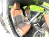 運転席シート廻りは使用感も少なく、良好な状態となっています。丁寧に使われていたことがよくわかりますね。