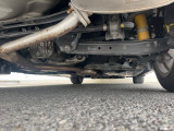 【ビルシュタイン製ダンパー】高速走行時の車両安定性を向上させてくれる人気の装備。街乗りの乗り心地も犠牲にせず、スポーティな走行をお楽しみいただけます♪