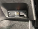いまや快適なカーライフに欠かせないETCが付いています。