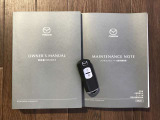 取扱書&整備手帳揃っております☆遠くからドアの開錠施錠が出来る便利なキーレスを装備しています。