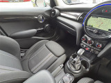 店舗にて現車の確認もいただけますので、お電話で在庫のご確認の上是非ご来店くださいませ!!!