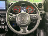 【純正革巻きステアリング】上質な革を使用することで、手にしっかり馴染みとても運転しやすいハンドルです♪