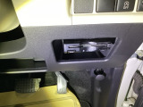 【ETC車載器】高速道路の料金所を、止まらずスムーズに通過。小銭を用意する手間も、窓を開けるわずらわしさもありません。遠出をグッと身近にしてくれる快適ドライブの必須アイテムです。