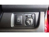 アイドリングストップ機能がついているので、停車時にエンジンを止めて燃料消費を抑えます
