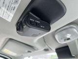 【日産純正 車内撮影用カメラ付きドライブレコーダー装着車】 映像/音声の記録はもちろん、映像再生時に走行軌跡や車速のわかるGPS搭載。事故時の客観的な検証に役立ちます