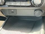USB充電ポートがついています。