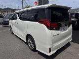 入庫時に走行チェックを行っており、納車前にはディーラーにて点検整備を実施した上で納車させていただきますのでご安心ください。