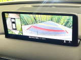 【360&deg;ビューモニター】専用のカメラにより、上から見下ろしたような視点で360度クルマの周囲を確認することができます☆死角部分も確認しやすく、狭い場所での切り返しや駐車もスムーズに行えます。