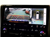 お車選びをお楽しみ頂けるよう、在庫車の展示スペースを十分に確保しております。