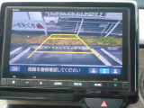 バックカメラ装備☆バックの際に障害物の接近をしらせてくれるパーキングセンサーシステム付き☆